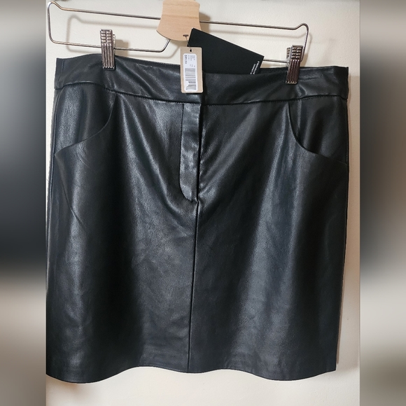 NWT Vegan Leather Skirt from RW&Co size 14 - Picture 3 of 7